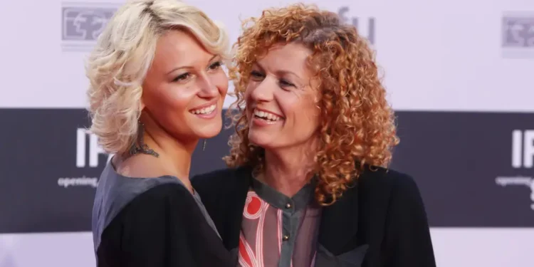 lucy diakovska freundin