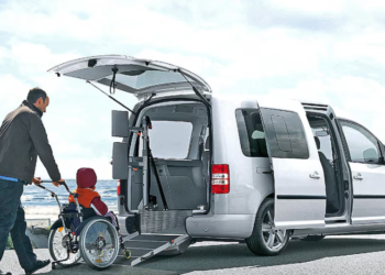 Worauf Sie achten sollten, wenn Sie einen Behindertentransport buchen